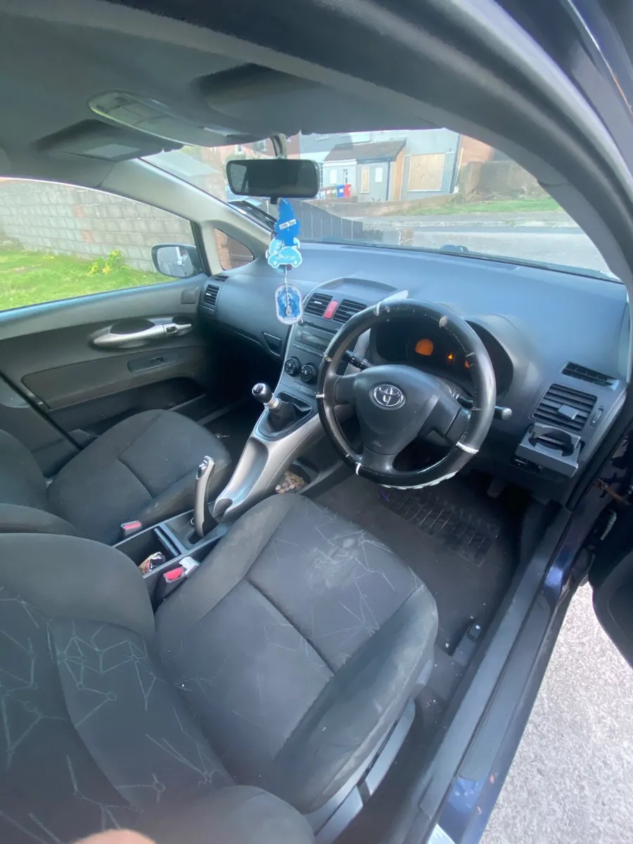 Toyota Auris 2009 - Image 5