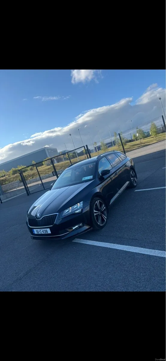 Skoda superb estate - Image 2