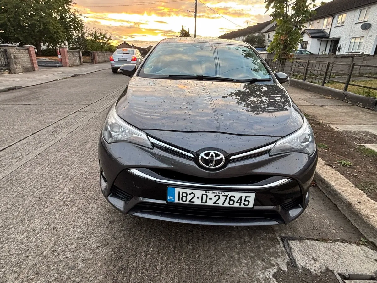 2018 Toyota avensis - Image 2