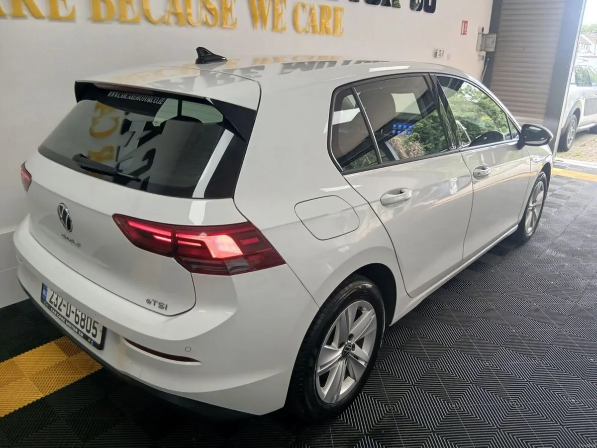 Volkswagen Golf Life 1.0 TSI Mhev 110HP 5 - Image 4