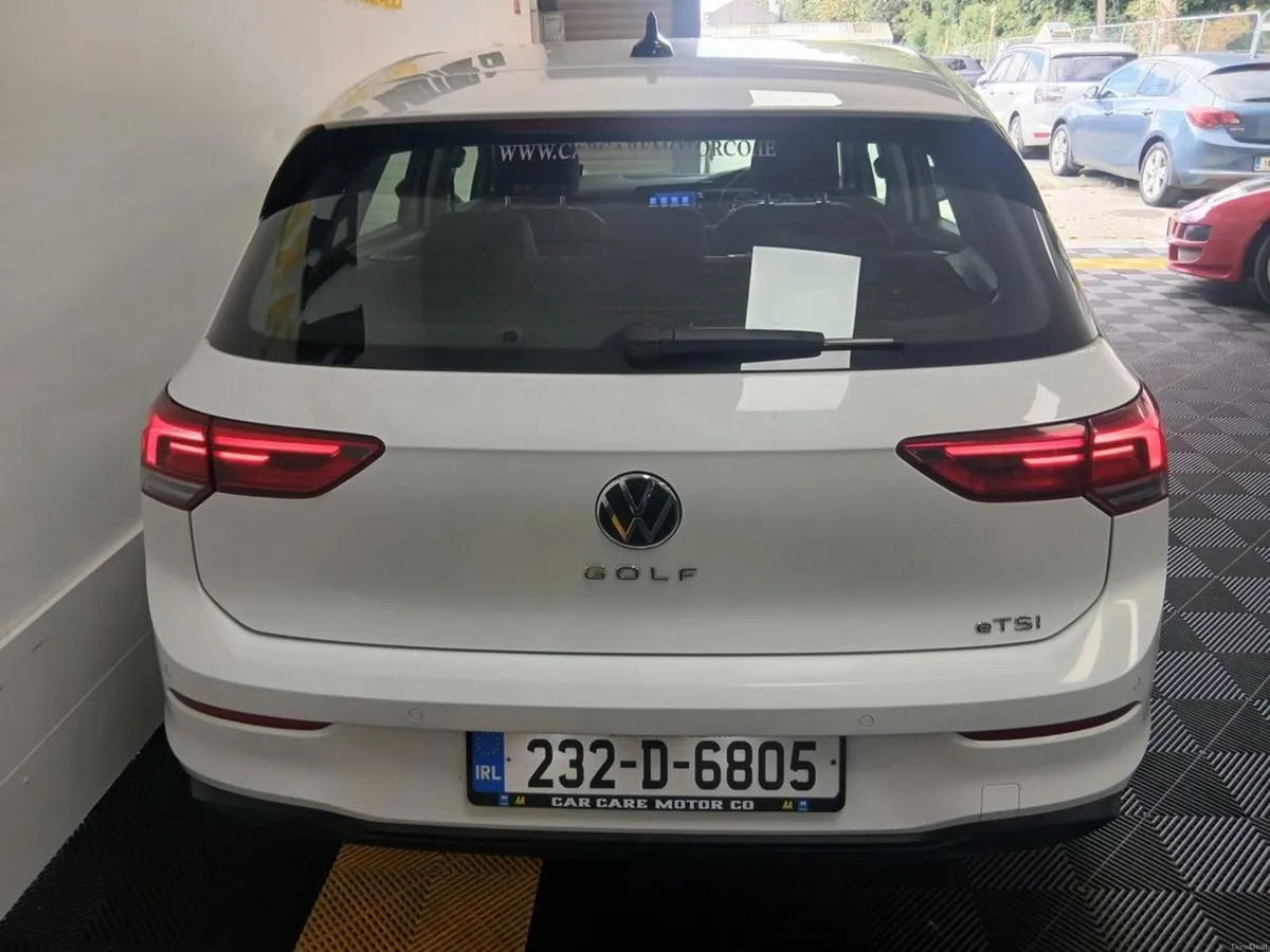 Volkswagen Golf Life 1.0 TSI Mhev 110HP 5 - Image 5