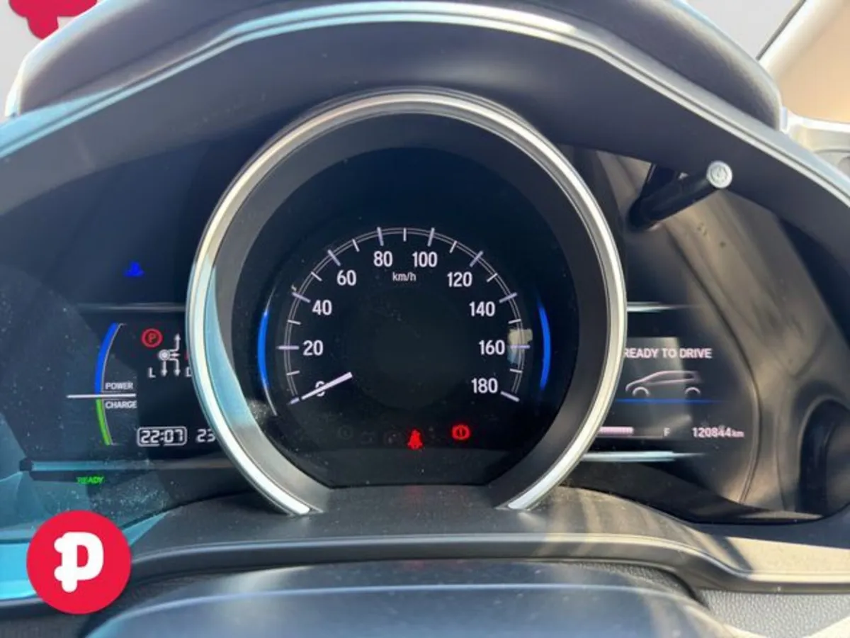 Honda Fit 1.5 hybrid Auto - Straight Sale Discount - Image 4