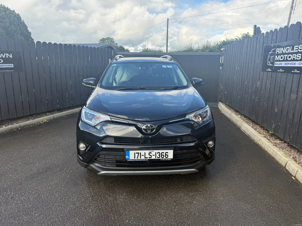 2017 Toyota RAV4 Luna Sport - Image 2