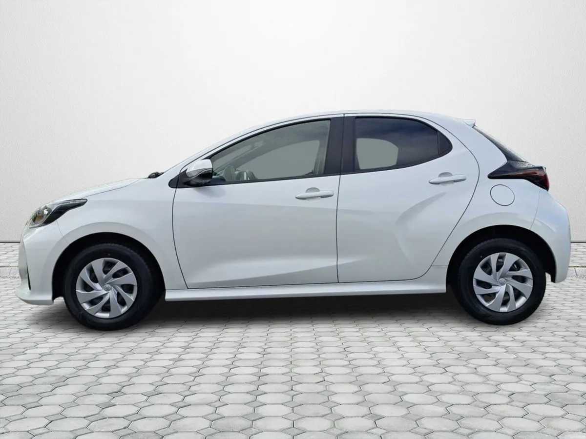Toyota Yaris X AUTO - Image 5