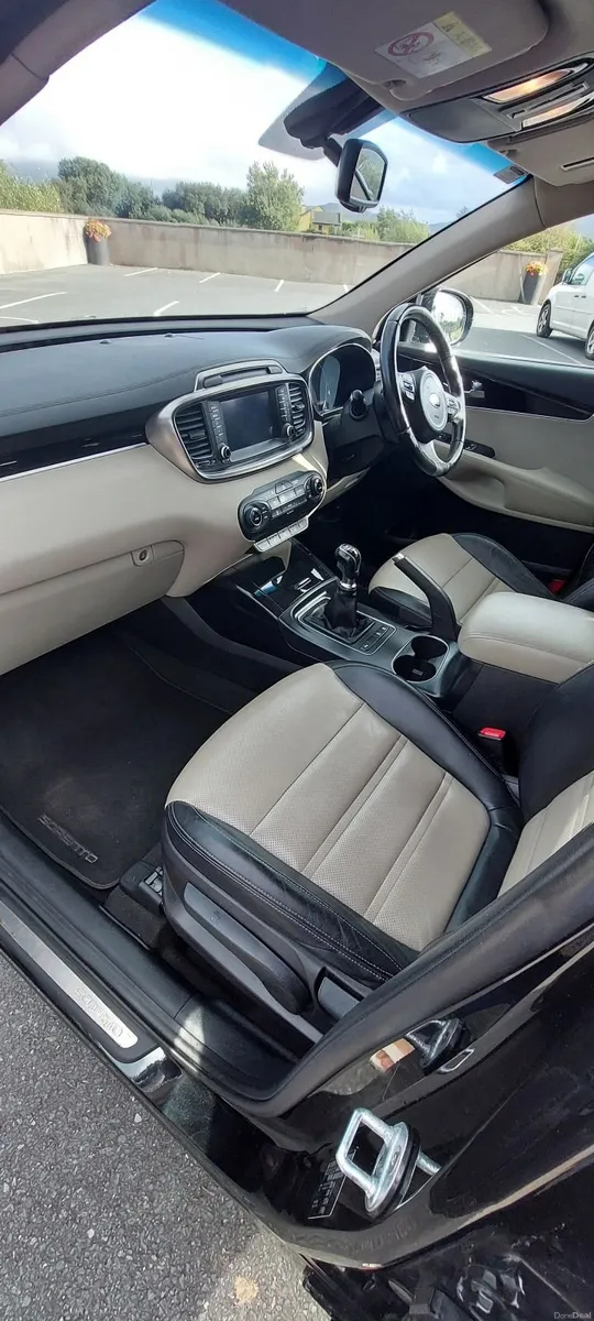 Kia Sorento 2017 - Image 5