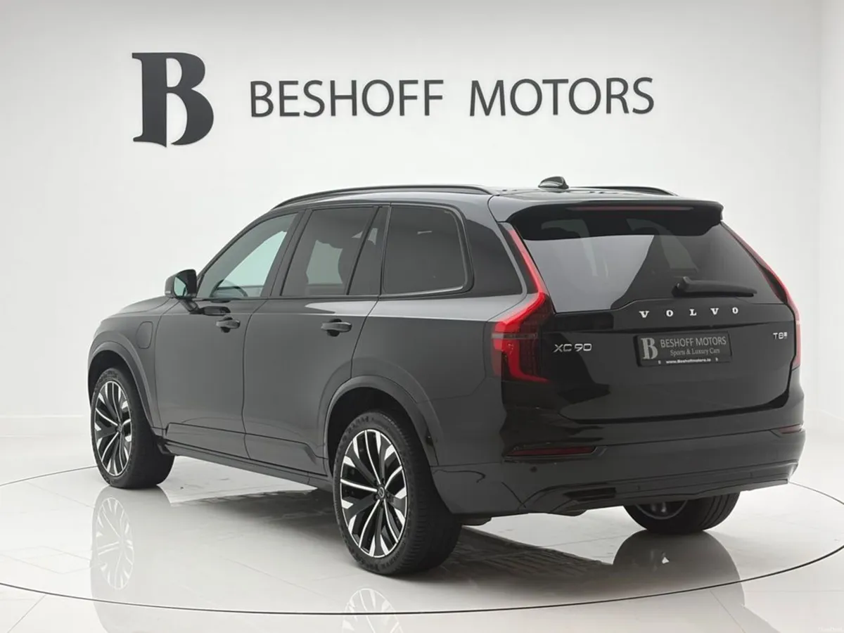 Volvo XC90 T8 PLUS 7 SEATER=LIGHT INTERIOR//PAN RO - Image 3