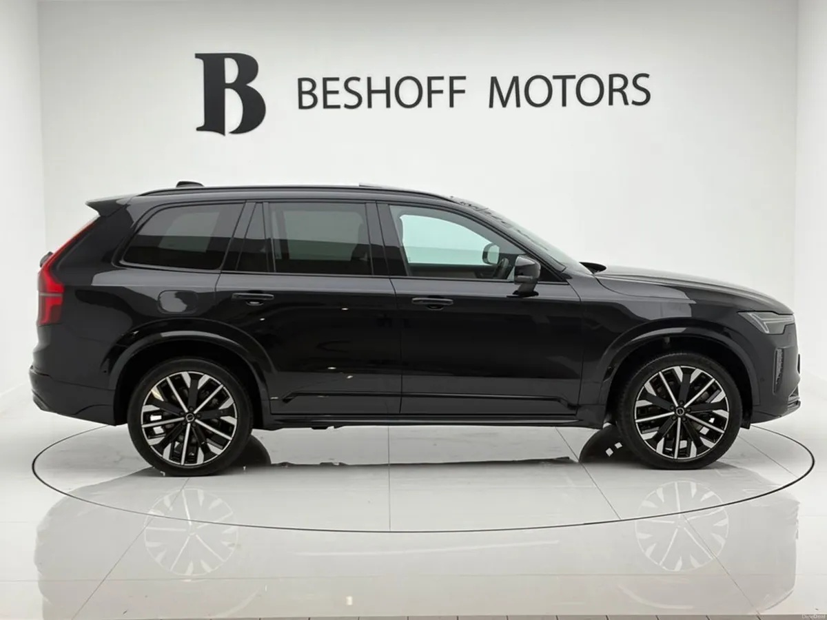 Volvo XC90 T8 PLUS 7 SEATER=LIGHT INTERIOR//PAN RO - Image 6