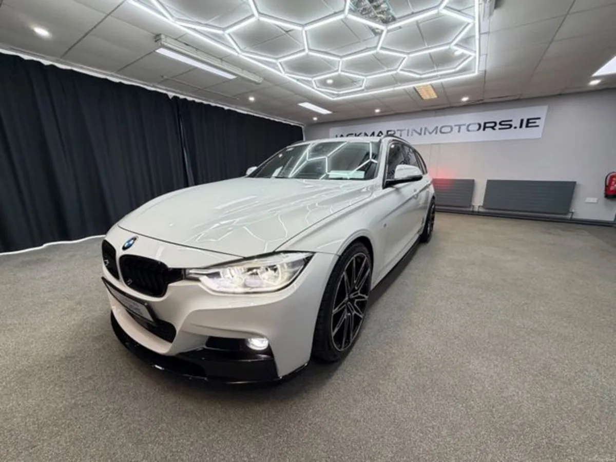 BMW 3-Series 320D Touring M Sport - Image 4