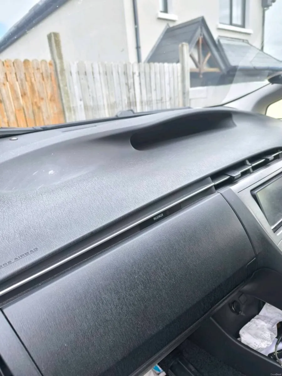 Toyota prius 2016 - Image 5