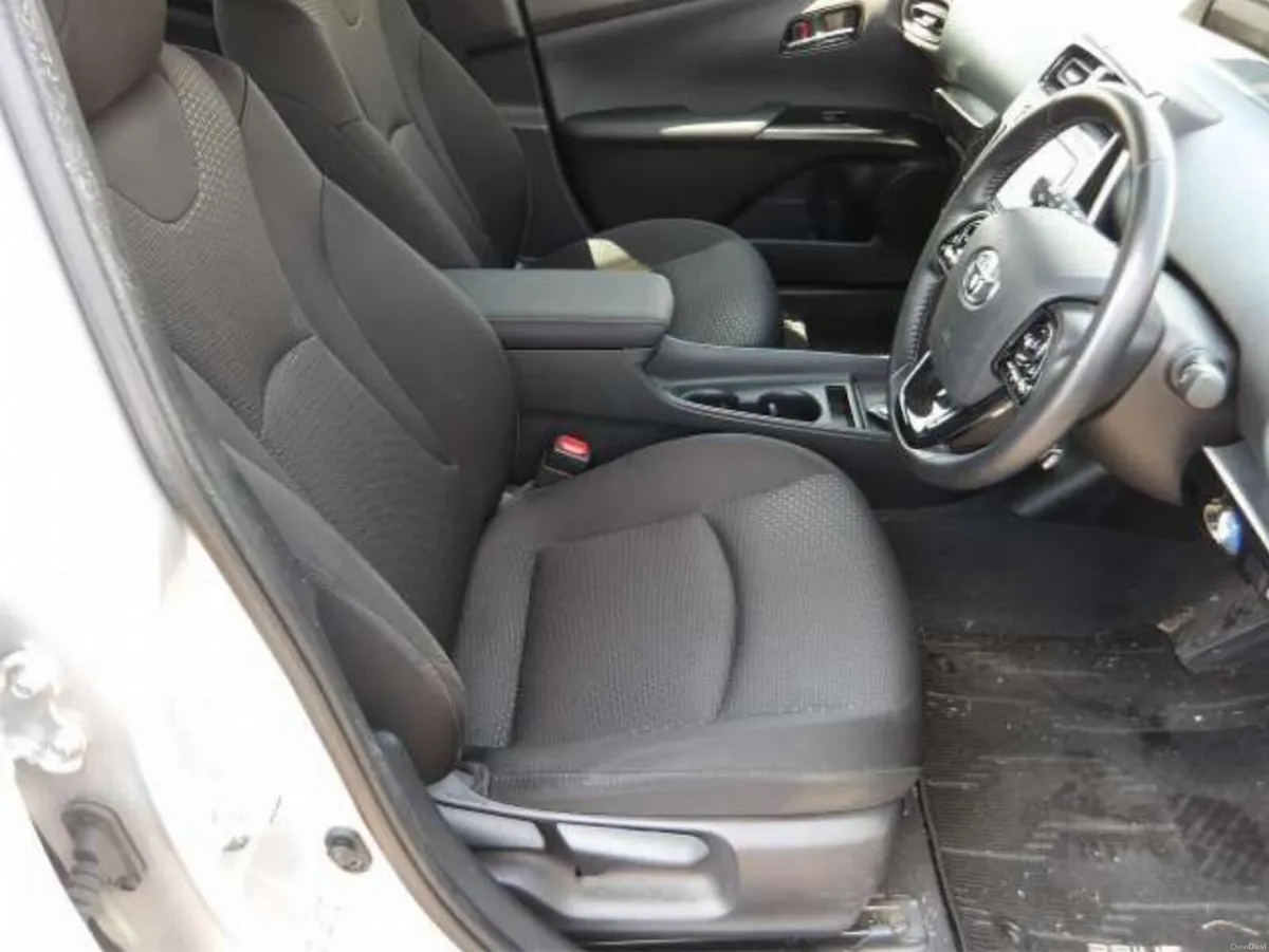 2021 Toyota Prius 1.8 Petrol Hybrid Automatic 43K - Image 5