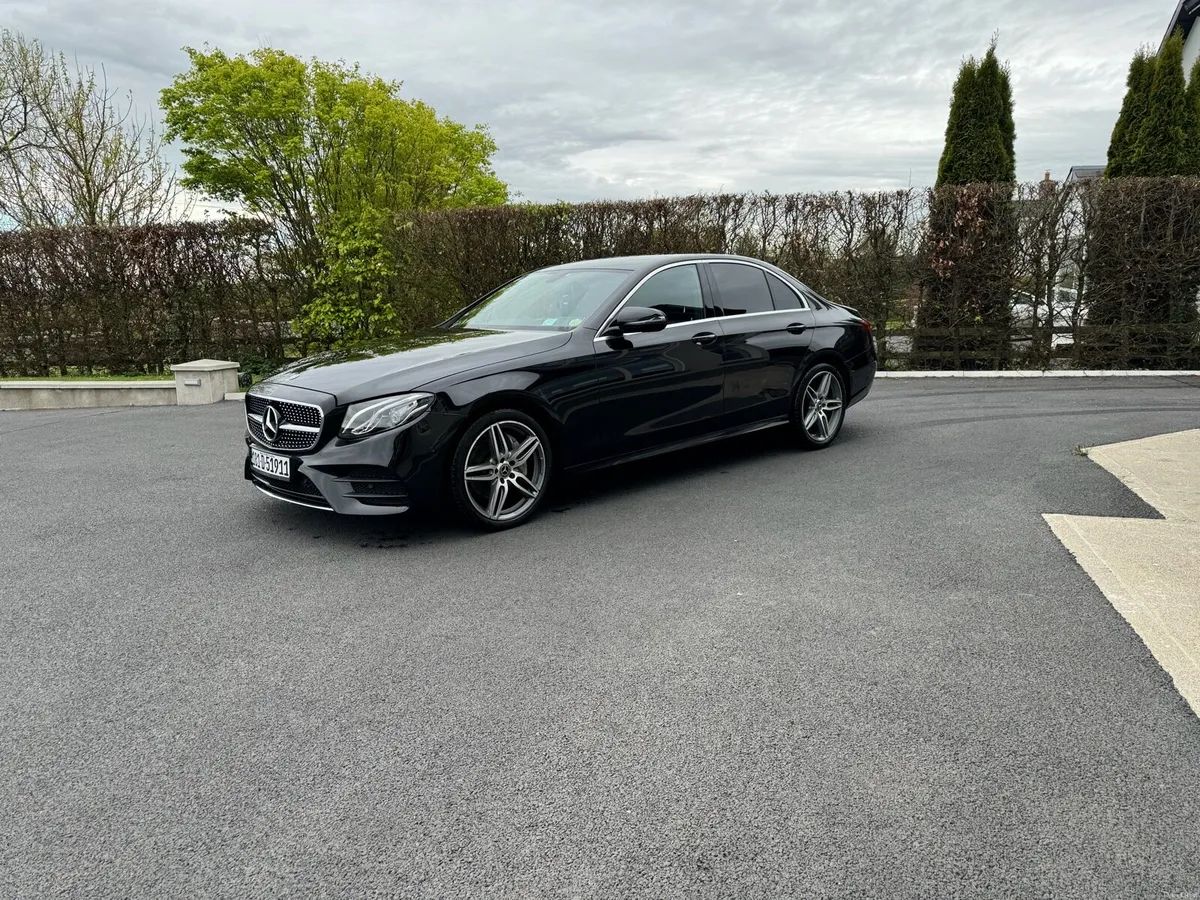 Mercedes Benz E220 AMG - Image 3