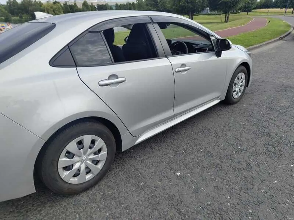 2021 Toyota Corolla Hybrid |Perfect Condition! ONLY 54,919 KM| NCT till| 2028 | Taxed | Full Service History - Image 6