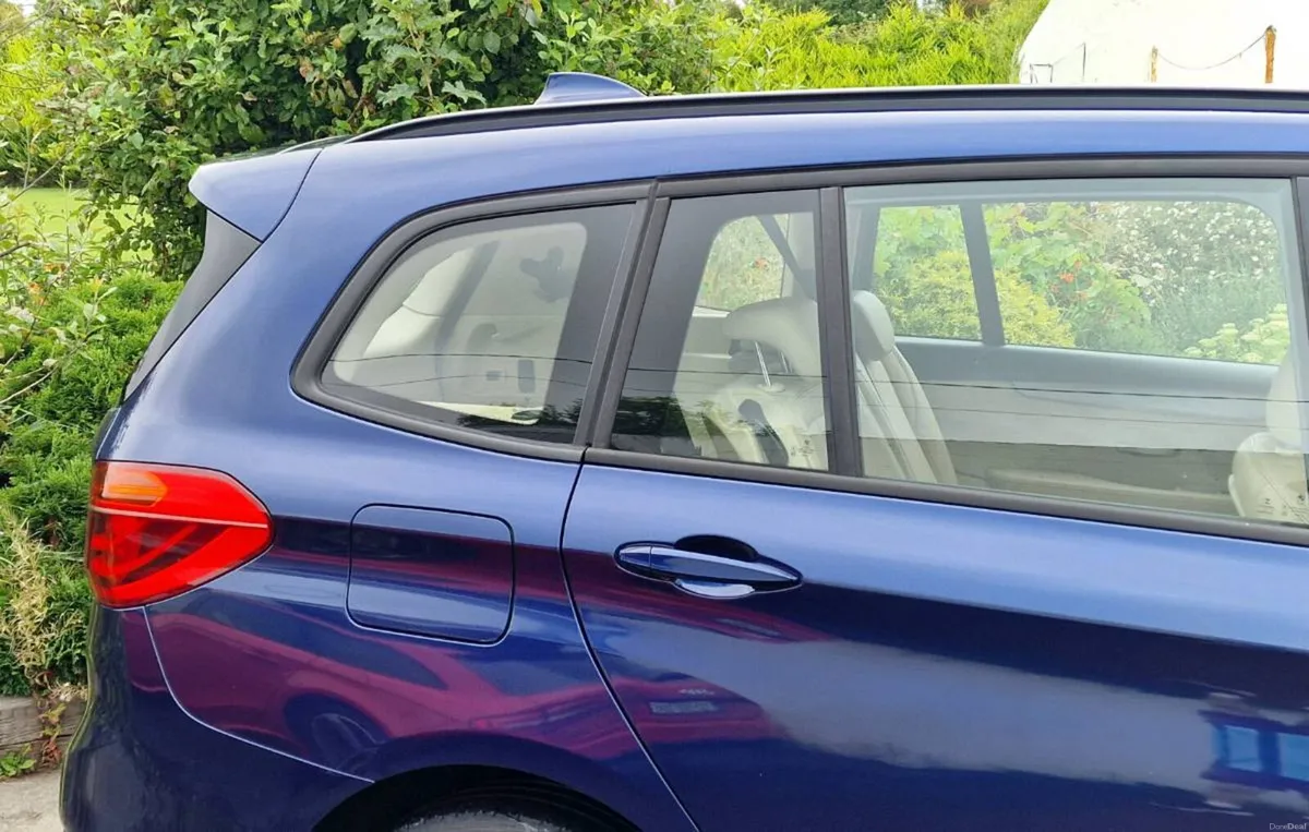BMW 218d 2 Series - 7 seat - Image 5