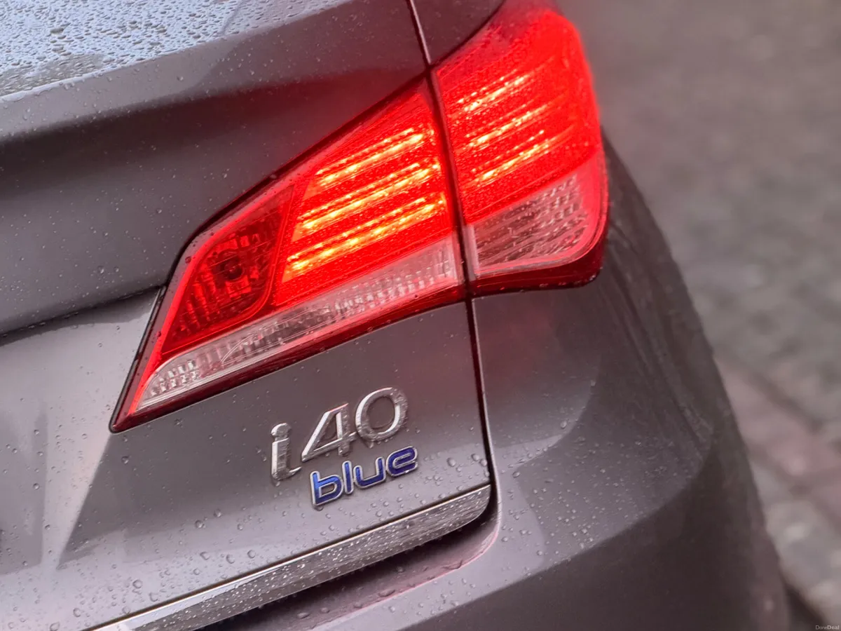 🚗2015 HYUNDAI I40 1.7TOP SPEC🚗NEW NCT+SUNROOF - Image 6