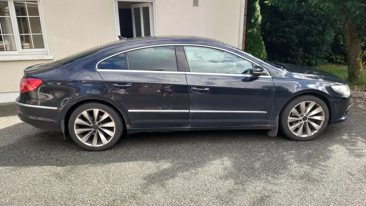 Volkswagen Passat 2010 - Image 6