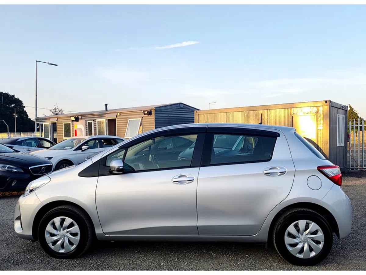 Toyota Vitz 1.0L Petrol Automatic - Low Mileage (3 - Image 5
