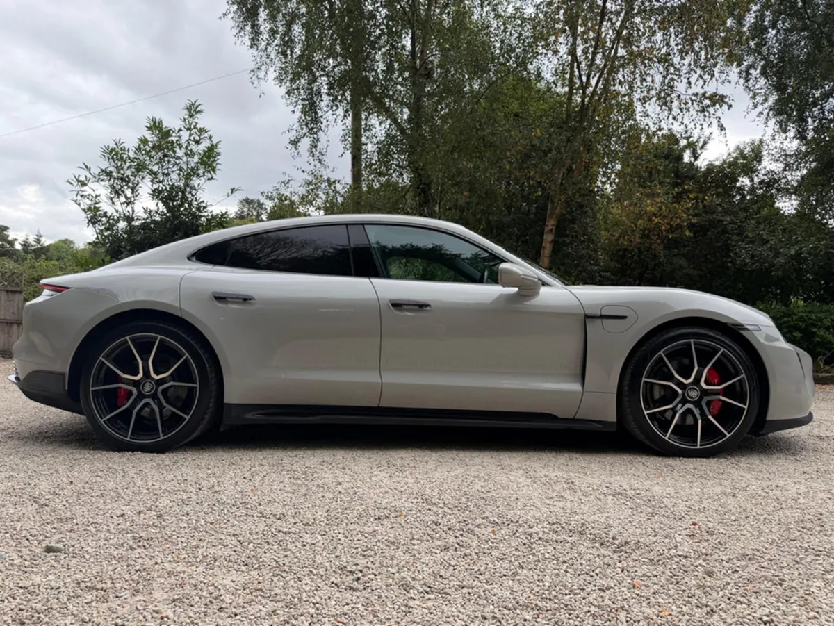 Porsche Taycan 4S PERFORMANCE BATTERY PLUS 563 BHP - Image 4