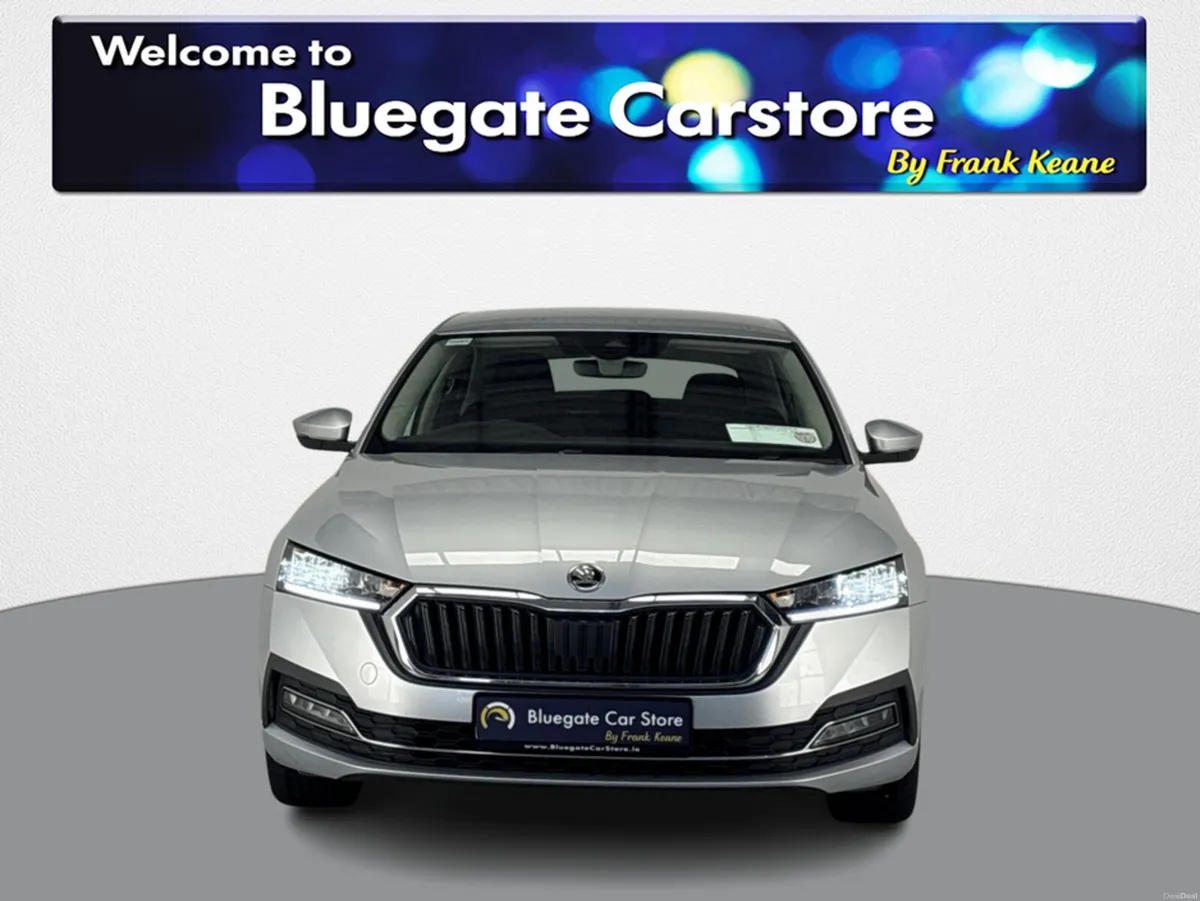 Skoda Octavia STYLE 2.0 TDI **FULL BLACK CLOTH INT - Image 5