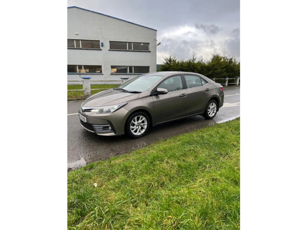 Toyota Corolla 1.4 D-4D LUNA 4DR - Image 3