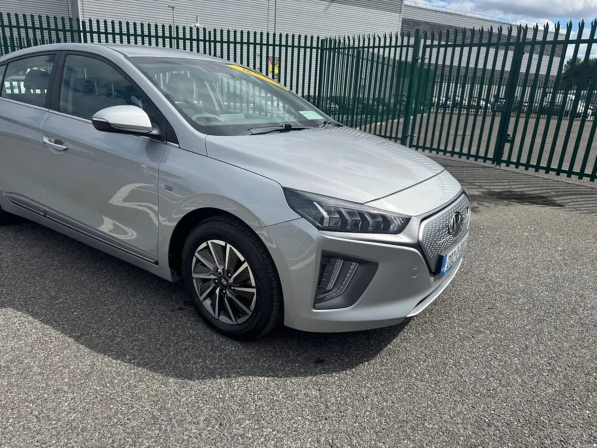 Hyundai IONIQ FULL EV, PREMIUM MODEL, LOW MILEAGE, - Image 4