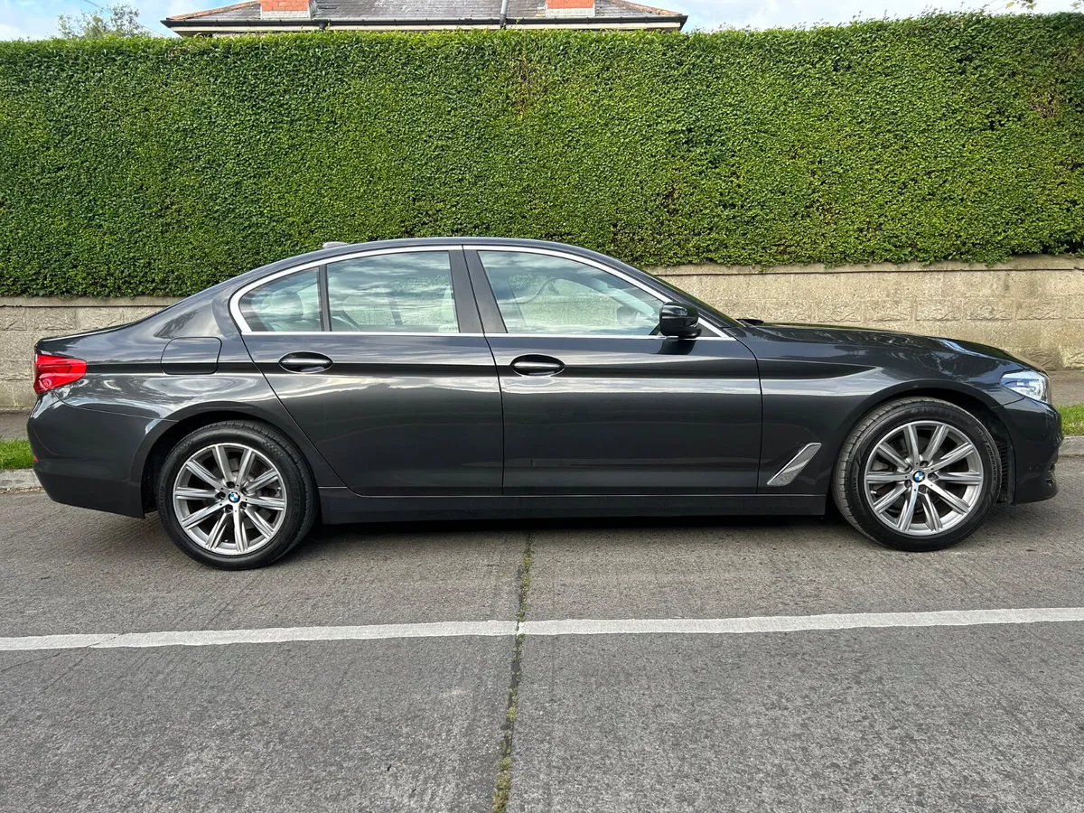 2017 BMW 5 SERIES AUTOMATIC LEATHER INTERIOR - Image 4