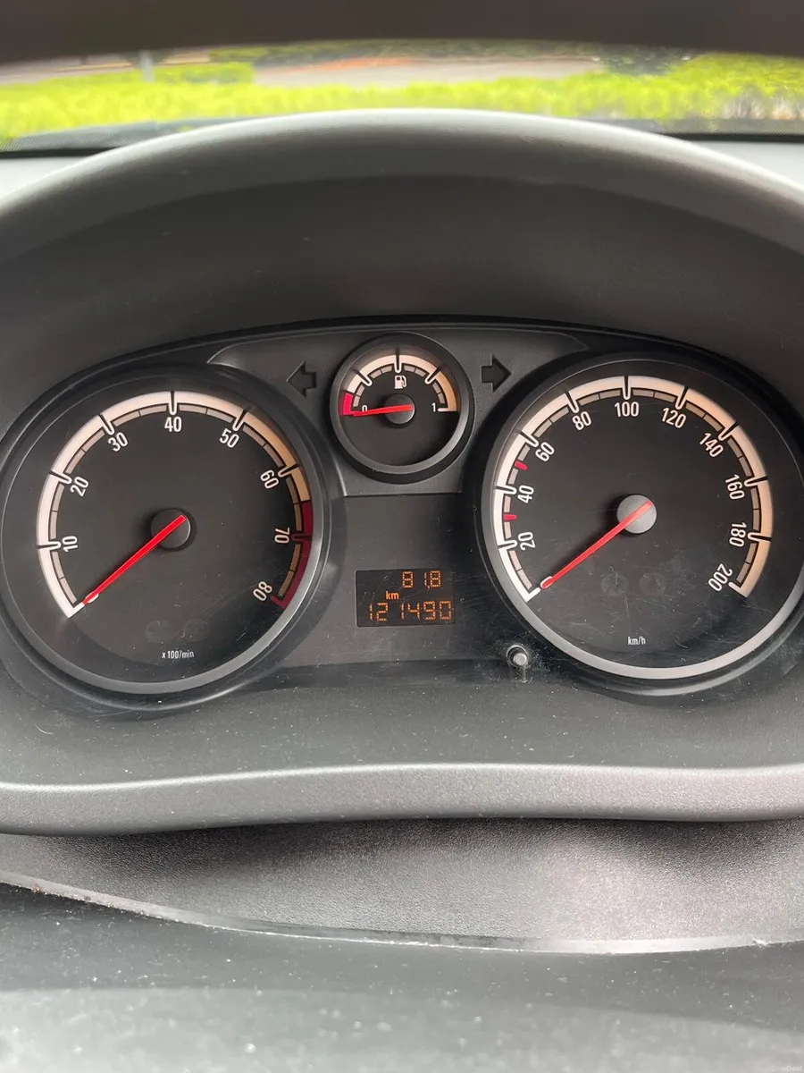 Opel corsa 2012 - Image 4