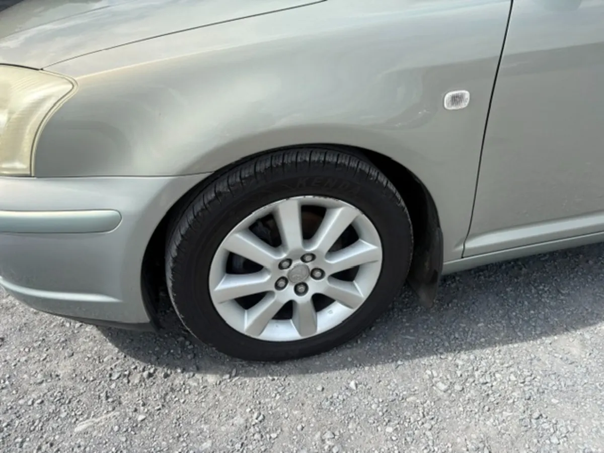 Toyota Avensis 2005 - Image 5