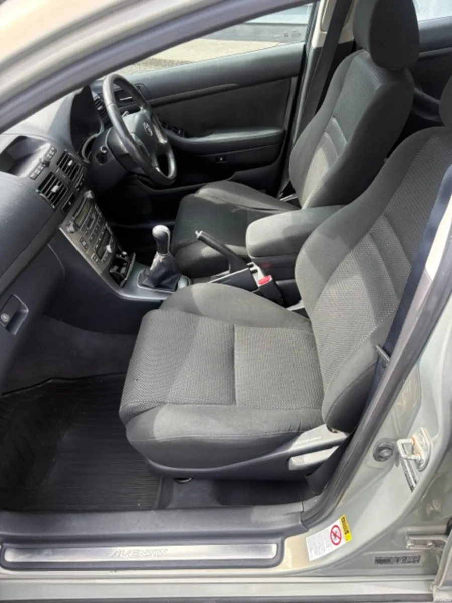 Toyota Avensis 2005 - Image 6