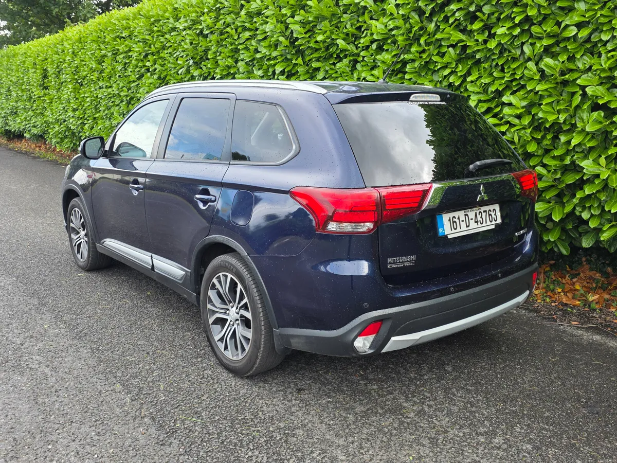 2016 Mitsubishi Outlander 2.2 DI-D 4x4 – 7 Seater - Image 5