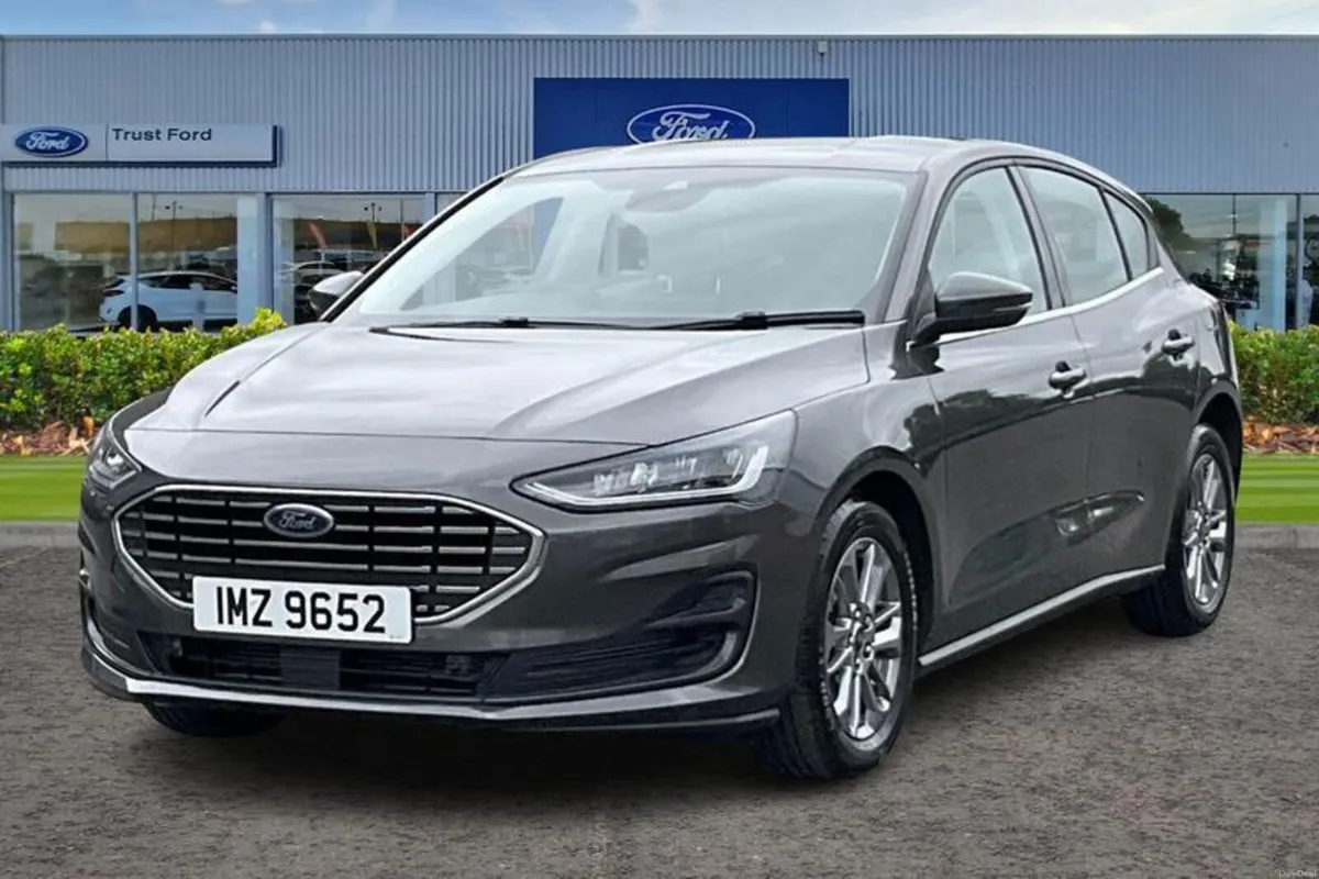 Ford Focus 1.0T EcoBoost MHEV Titanium Hatchback 5 - Image 5