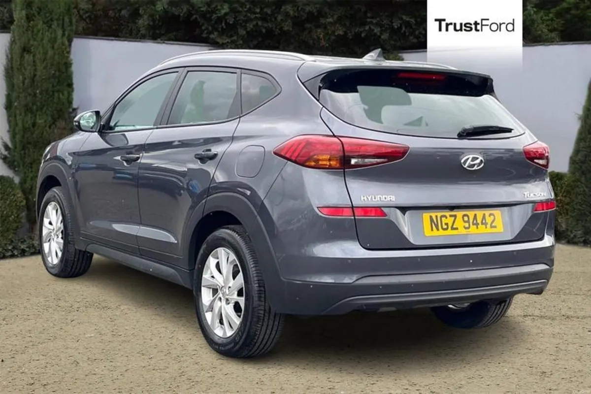 Hyundai Tucson 1.6 GDi SE Nav 5dr 2WD - MOT'D TO J - Image 2