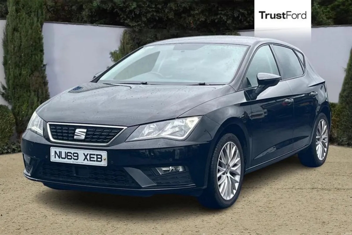 SEAT Leon 1.6 TDI SE Dynamic [EZ] 5dr - FRONT AND - Image 5