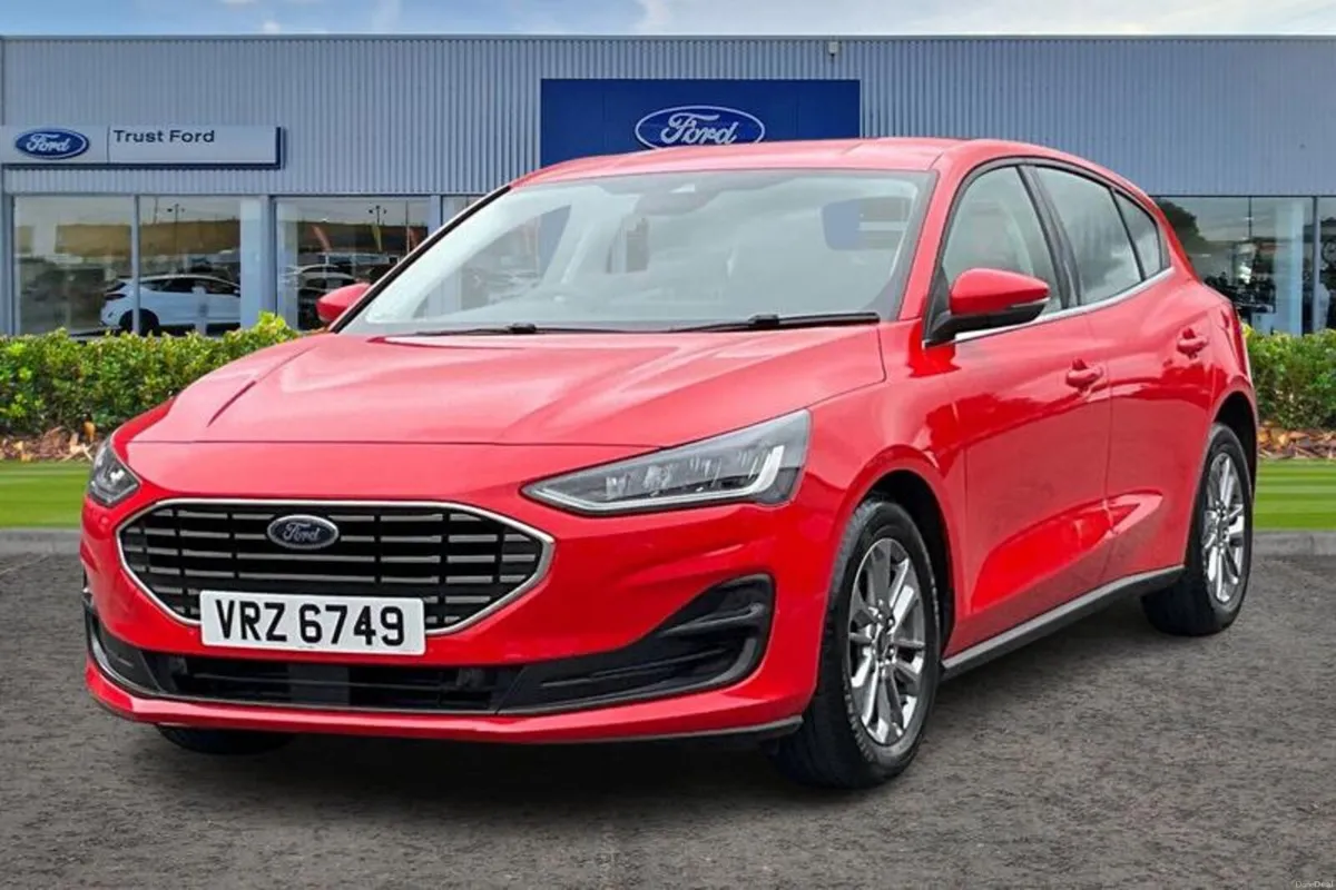 Ford Focus 1.0T EcoBoost MHEV Titanium Hatchback 5 - Image 5