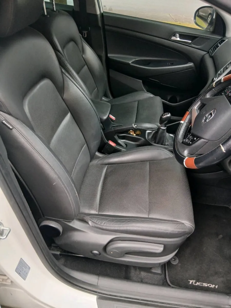 Hyundi Tucson 1.7 Executive - Image 5