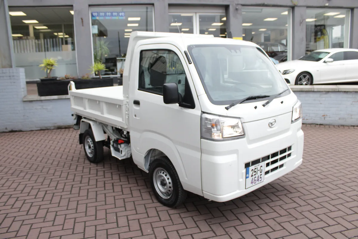 AWD FOUR WHEEL DRIVE TIPPER - Image 1