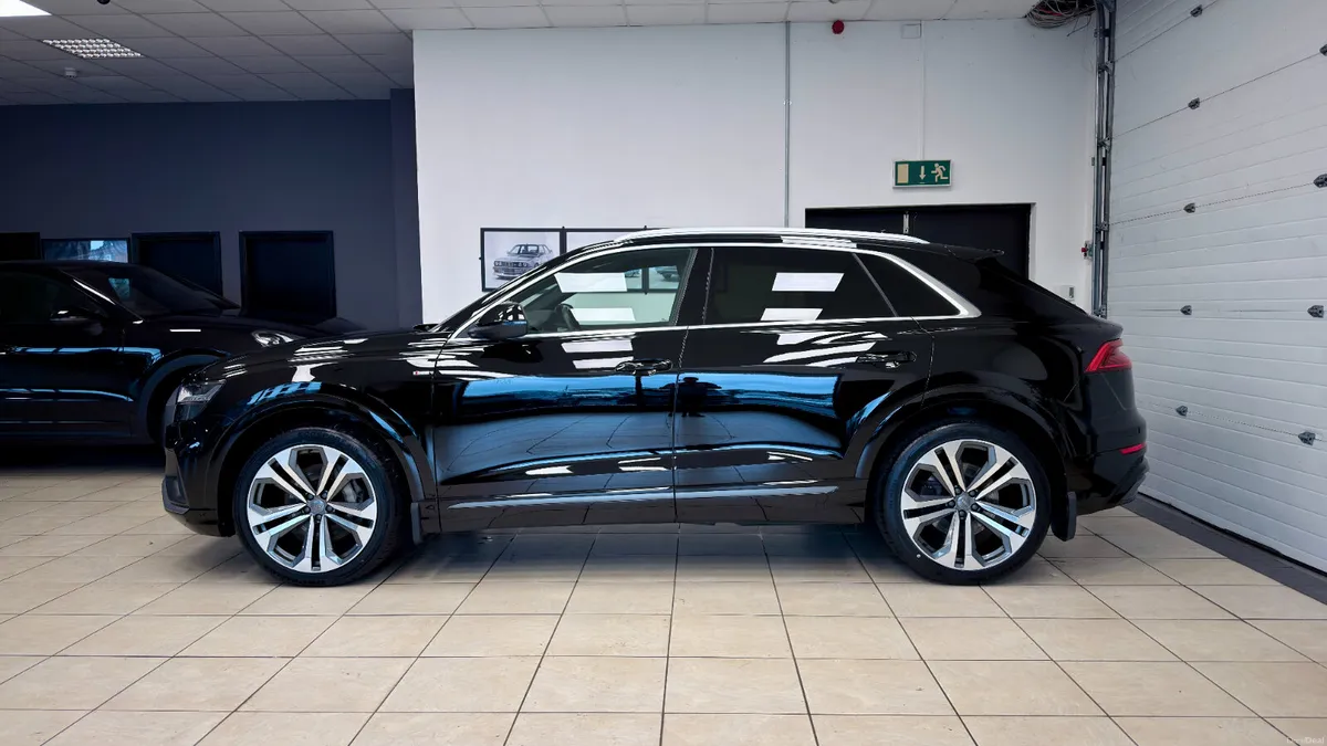 Audi Q8 S-line TDI Quattro - Image 3