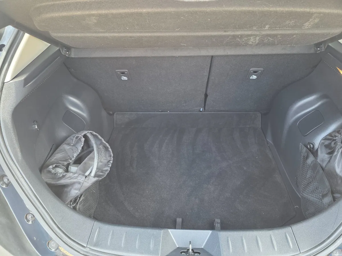 Nissan Leaf 2020 - Image 6
