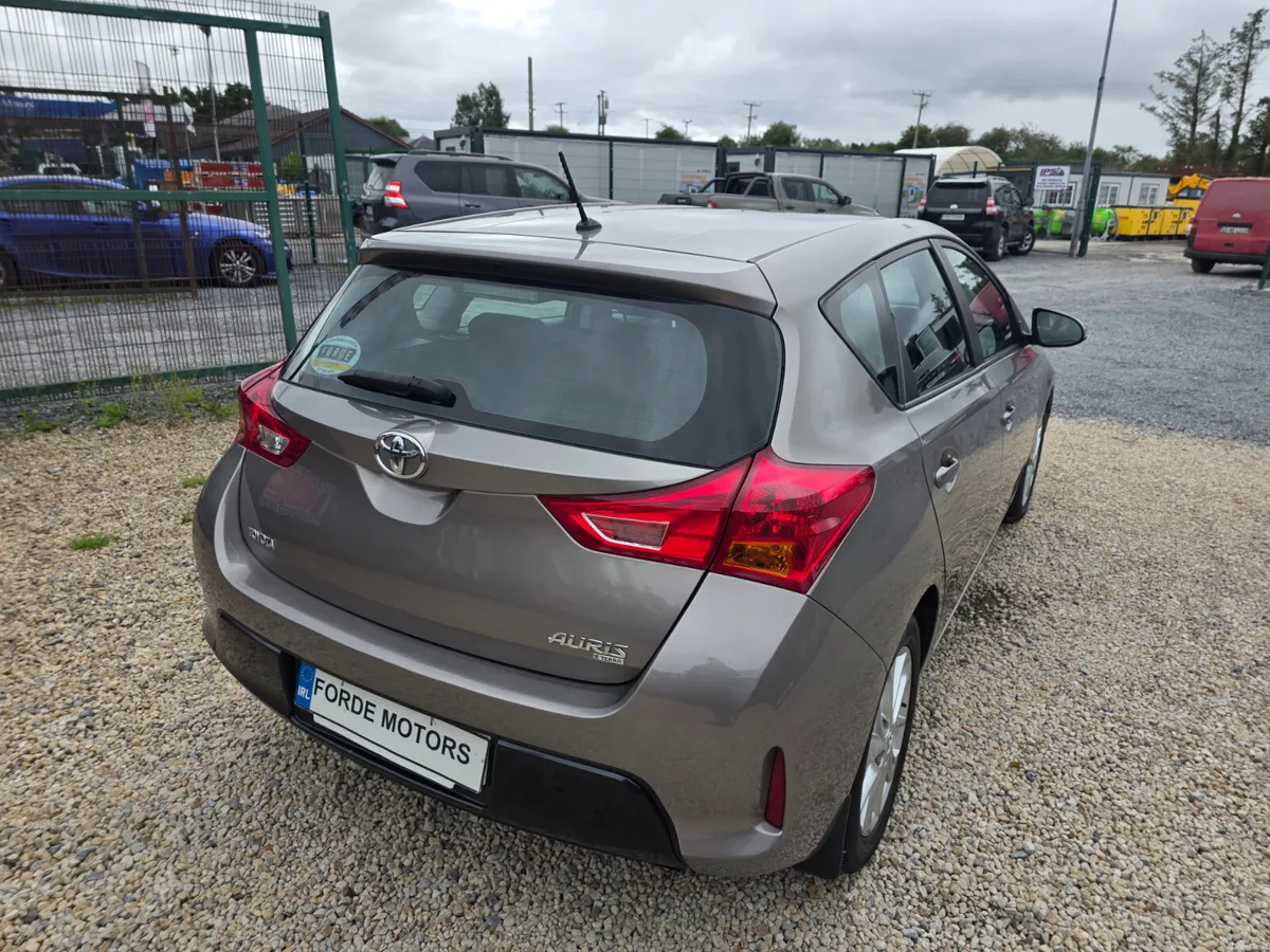 Toyota Auris 2014 - Image 4
