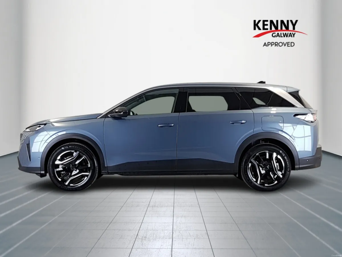 Peugeot 5008 eALLURE 73KWH 210BHP 4DR - Image 4