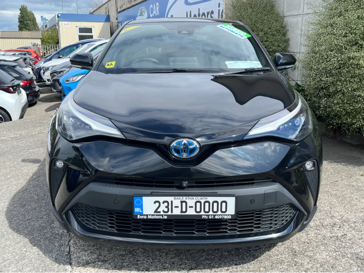 Toyota C-HR SOL NERO HYBRID AUTOMATIC 1.8 PETROL / - Image 2