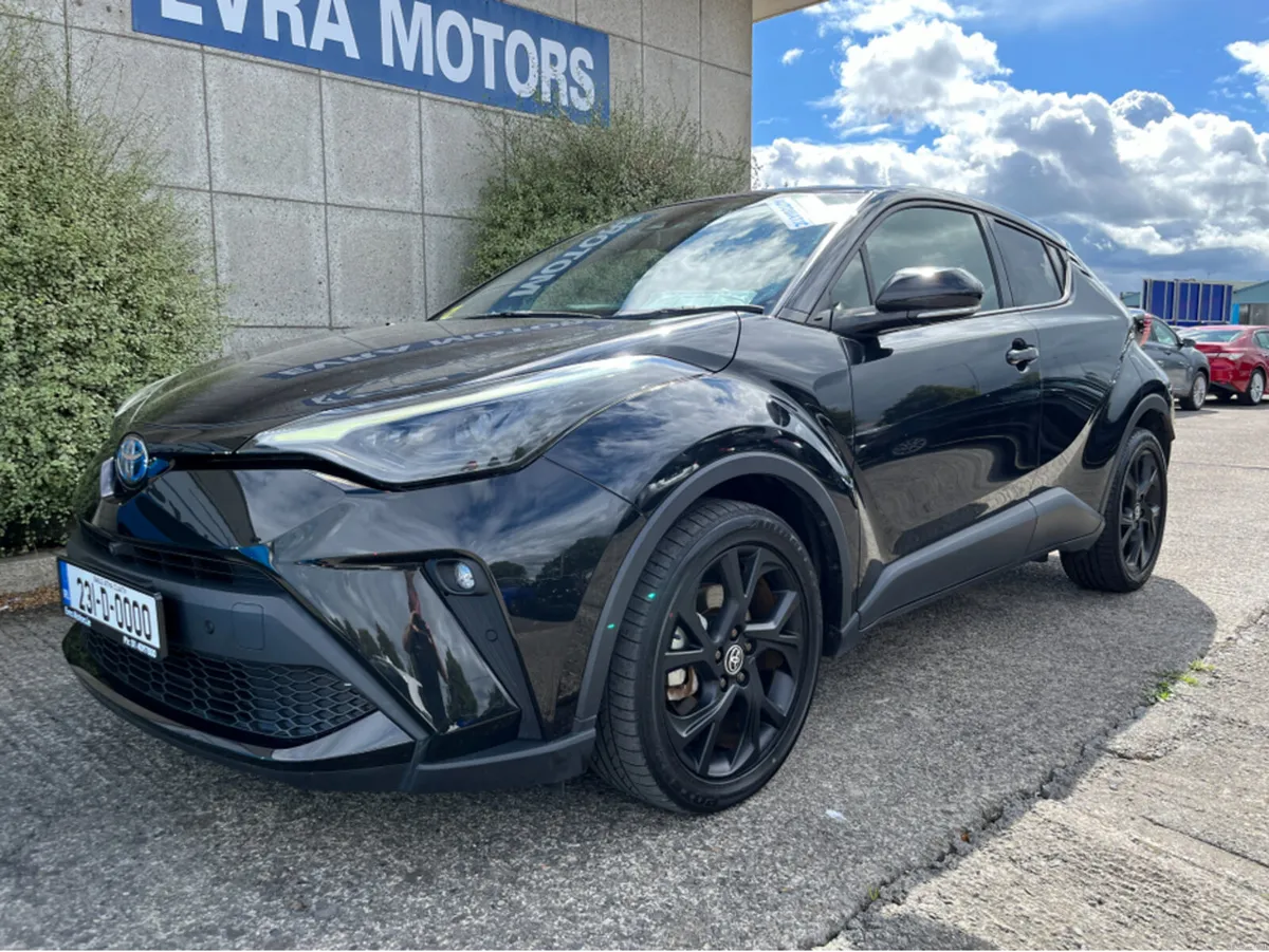 Toyota C-HR SOL NERO HYBRID AUTOMATIC 1.8 PETROL / - Image 5