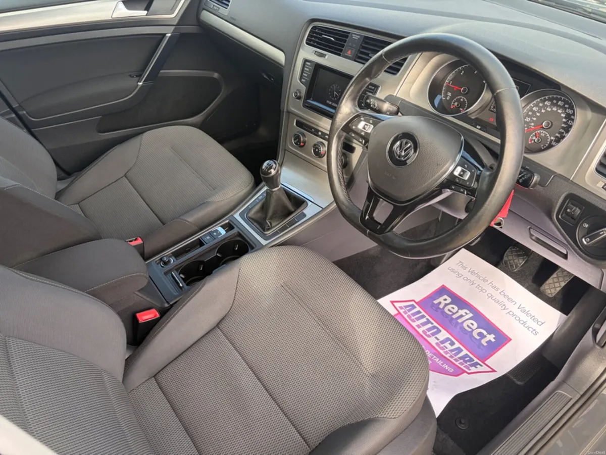 Volkswagen Golf 2.0 TDI SE BLUEMOTION 150PS 5DR - Image 2