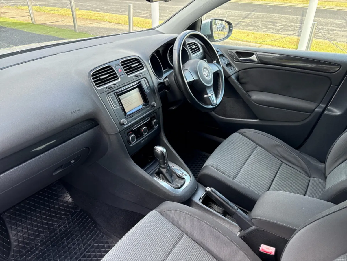 Volkswagen Golf Petrol Automatic - Image 2