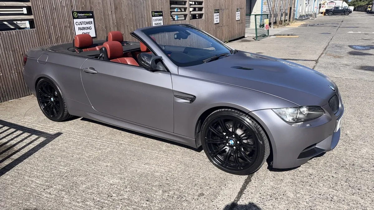 BMW M3 E93 2009 Conservative - Image 3