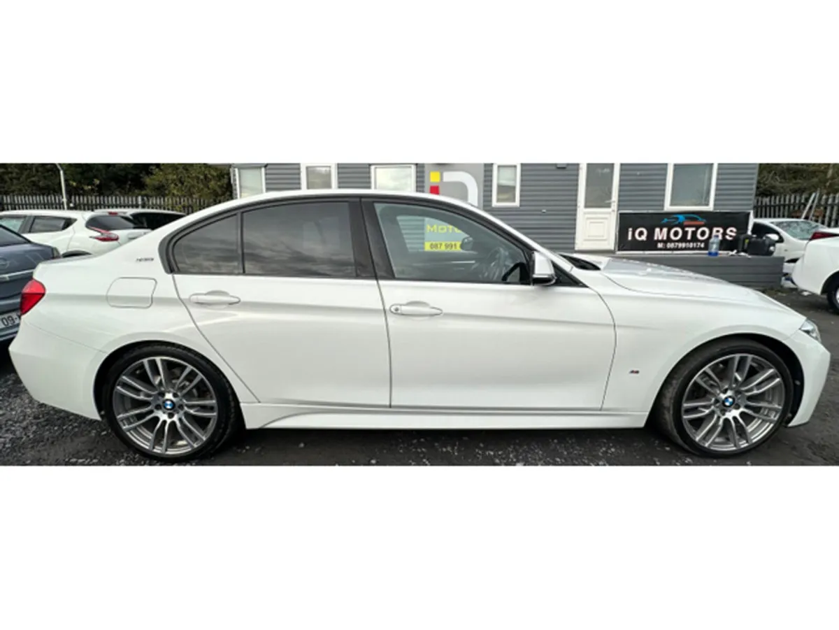BMW 3-Series 330E M Sport 2.0L  Automatic Plug-in - Image 5