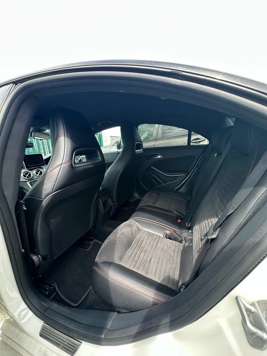 Mercedes-Benz CLA 220d AMG Line - Image 6