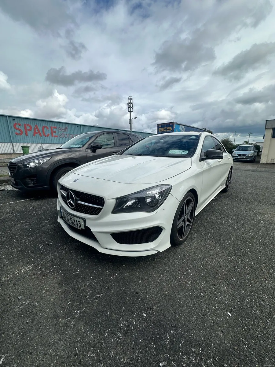 Mercedes-Benz CLA 220d AMG Line - Image 3