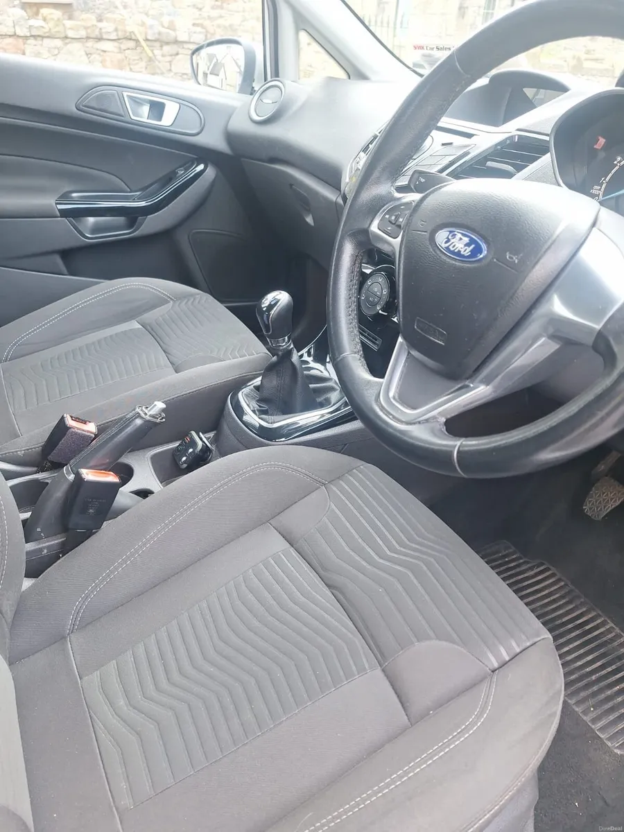 Ford Fiesta 2014 - Image 5