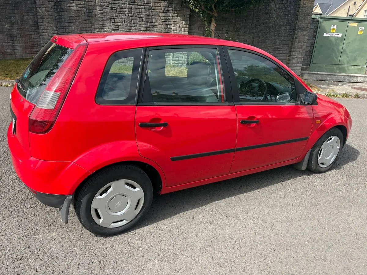 Ford fiesta - Image 5