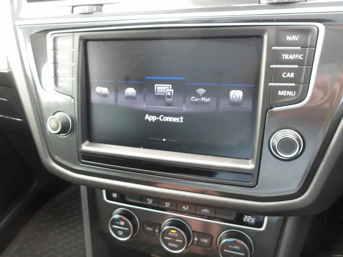 Volkswagen Tiguan 2.0 TDI 115HP BMT Comfortline** - Image 6